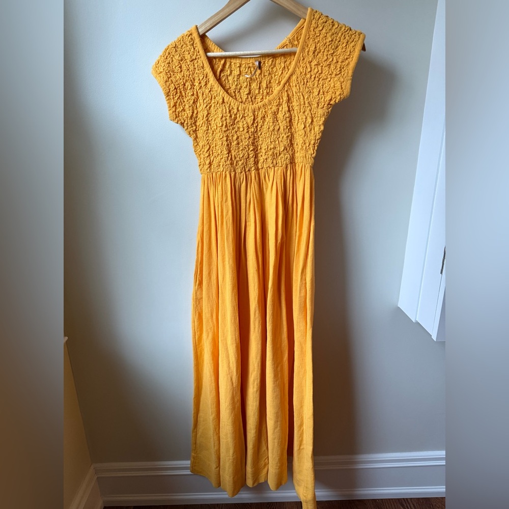 FREE‎ PEOPLE Smocked Yellow Maxi Dress Pockets Cotton Boho Beachy Feminine S